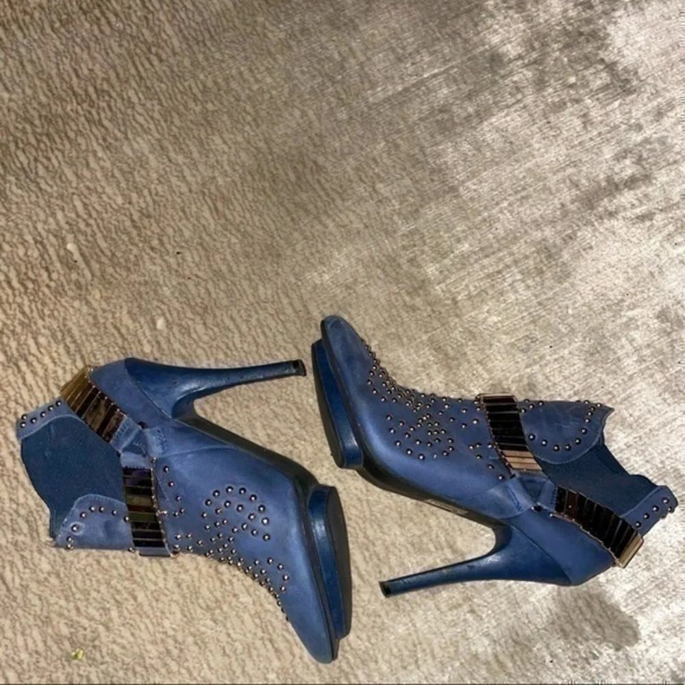 Jeffrey Campbell Blue Leather Studded Boots Size 6 Bootie Volpe gently preloved - Picture 4 of 13